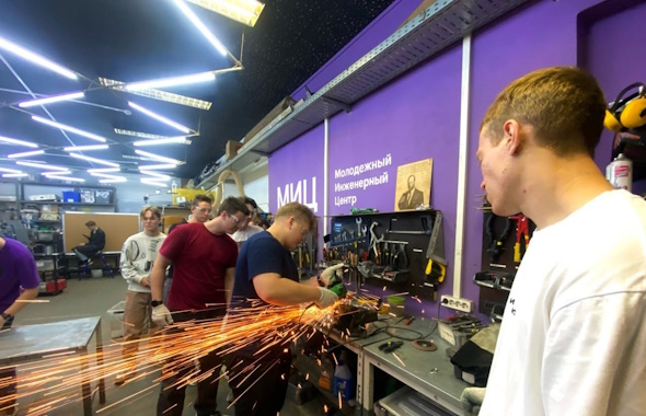Выставка Молодежного инженерного центра